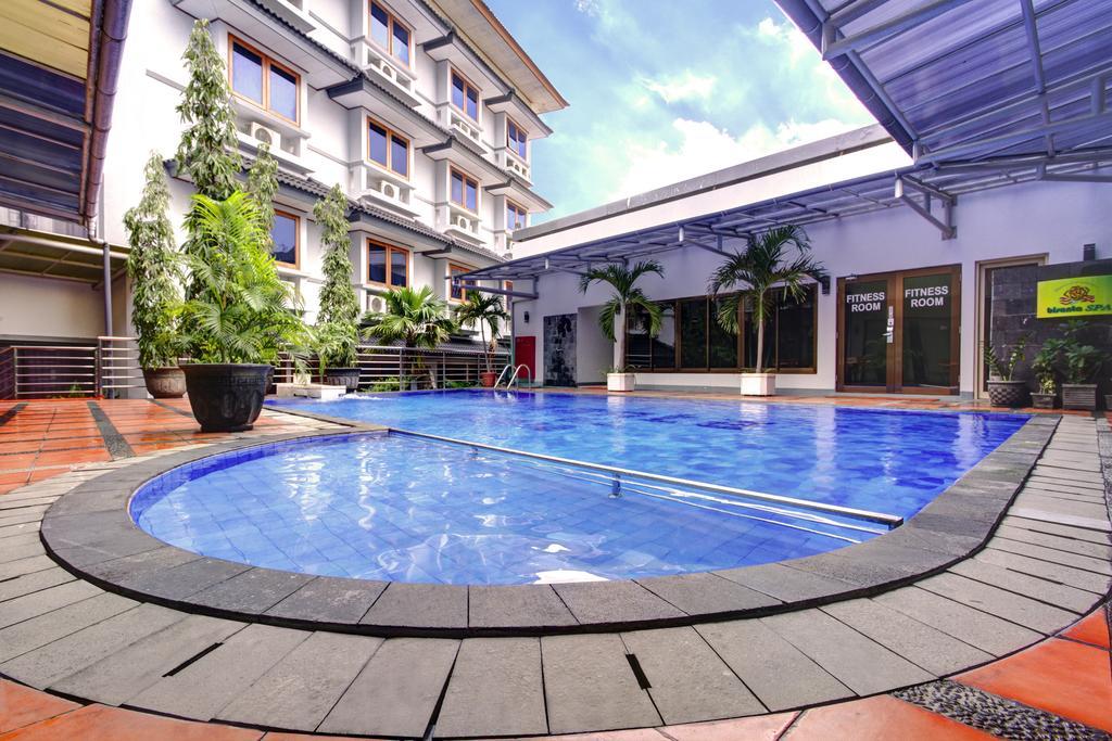 Hotel Bisanta Bidakara Tunjungan Surabaya Luaran gambar