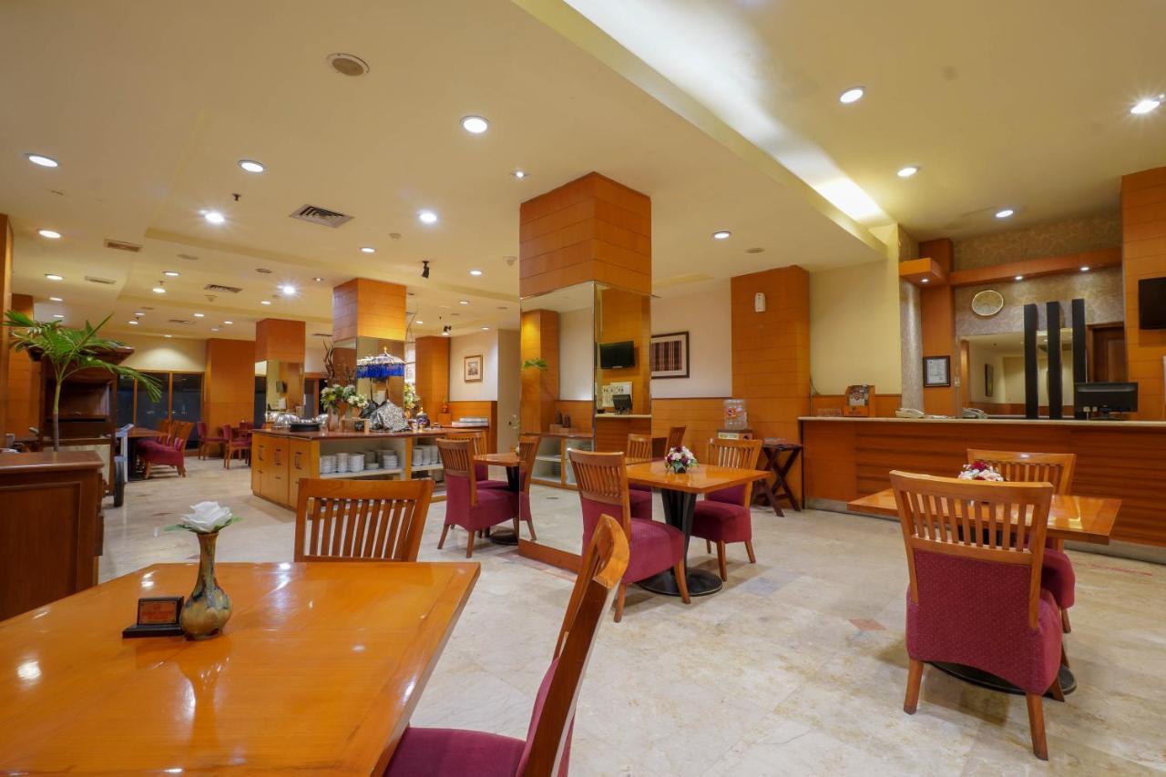 Hotel Bisanta Bidakara Tunjungan Surabaya Luaran gambar