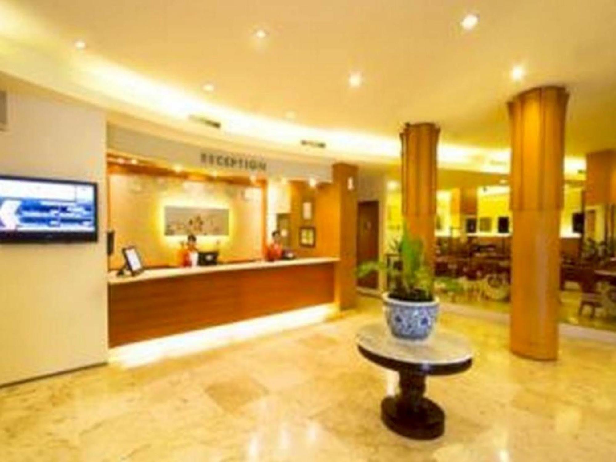 Hotel Bisanta Bidakara Tunjungan Surabaya Luaran gambar