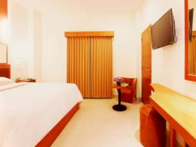 Hotel Bisanta Bidakara Tunjungan Surabaya Luaran gambar