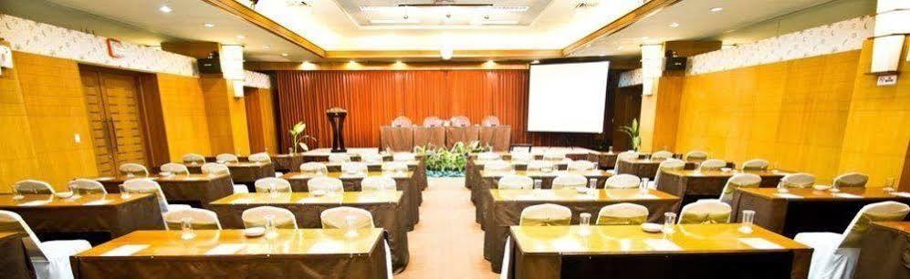 Hotel Bisanta Bidakara Tunjungan Surabaya Luaran gambar